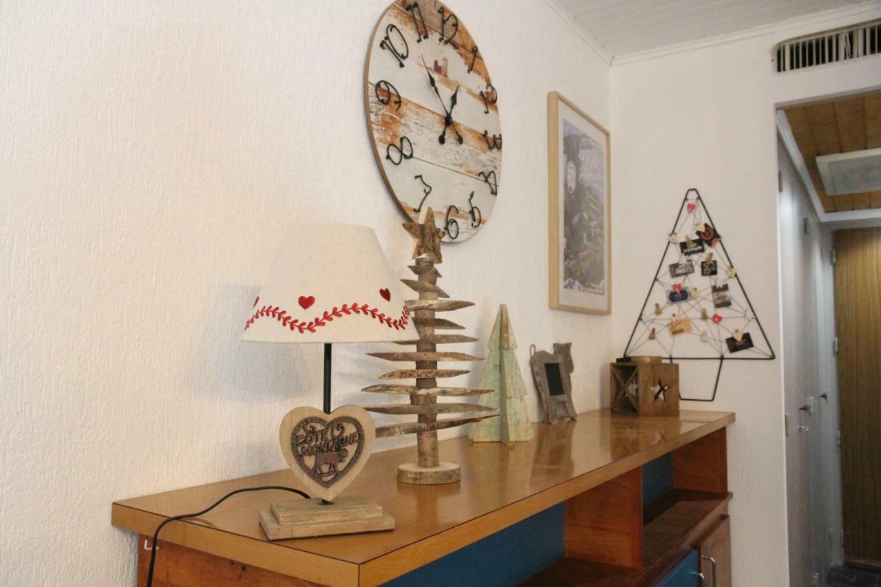 Les Ambrunes Châtel Extérieur photo